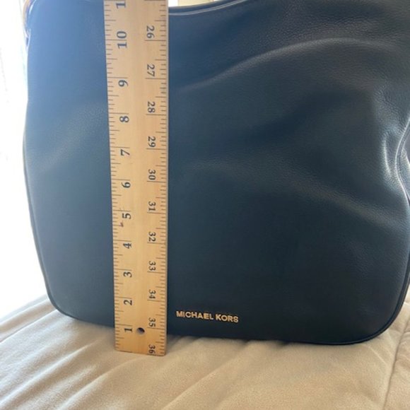 Michael Kors Leather handbag - Picture 9 of 16